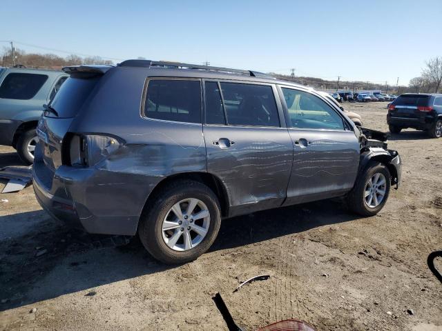 5TDBK3EH5BS069303 - 2011 TOYOTA HIGHLANDER BASE GRAY photo 3