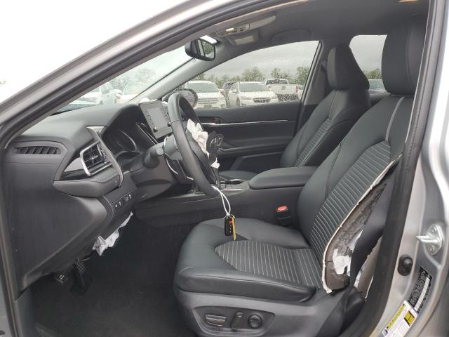 4T1T11AK9PU794642 - 2023 TOYOTA CAMRY SE NIGHT SHADE SILVER photo 7