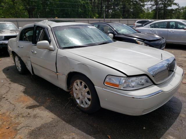 1LNHM82W67Y615778 - 2007 LINCOLN TOWN CAR SIGNATURE LIMITED WHITE photo 4