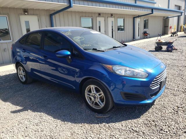 3FADP4BJ5JM104126 - 2018 FORD FIESTA SE BLUE photo 4