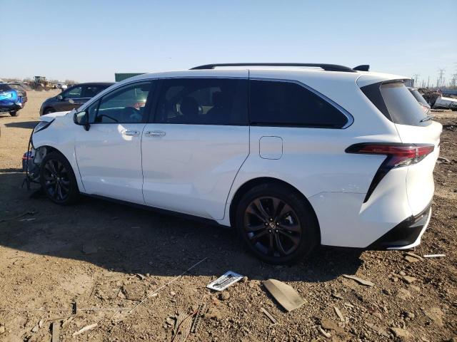 5TDDRKEC4NS075911 - 2022 TOYOTA SIENNA XSE WHITE photo 2