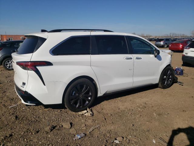 5TDDRKEC4NS075911 - 2022 TOYOTA SIENNA XSE WHITE photo 3