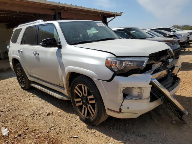 JTEZU5JRXF5097849 - 2015 TOYOTA 4RUNNER SR5 WHITE photo 4