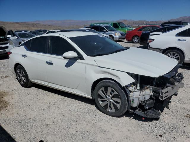 1N4BL4BV9LC192074 - 2020 NISSAN ALTIMA S WHITE photo 4