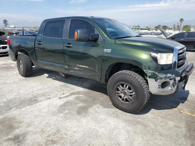 5TFDW5F1XAX110950 - 2010 TOYOTA TUNDRA CREWMAX SR5 GREEN photo 4