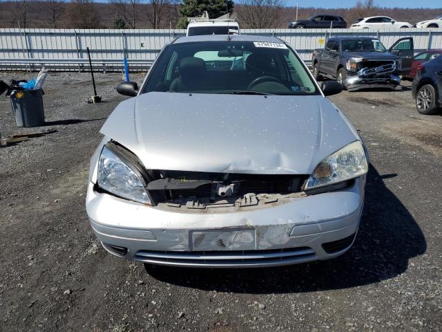 1FAFP31N77W328465 - 2007 FORD FOCUS ZX3 GRAY photo 5