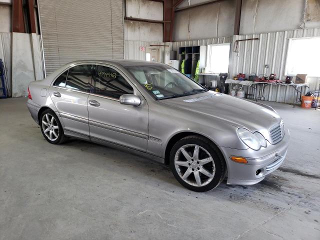 WDBRF81J25F619570 - 2005 MERCEDES-BENZ C 240 4MATIC GRAY photo 4