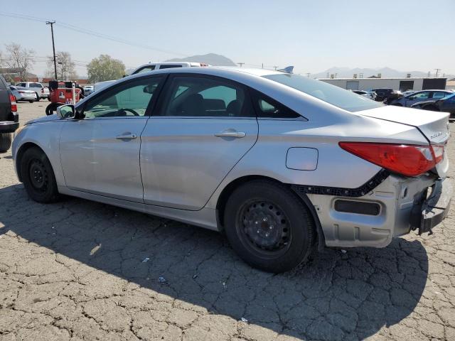 5NPEB4AC2CH428742 - 2012 HYUNDAI SONATA GLS SILVER photo 2