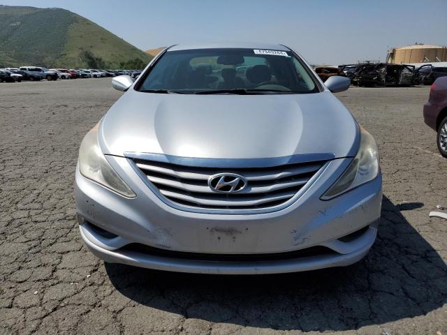 5NPEB4AC2CH428742 - 2012 HYUNDAI SONATA GLS SILVER photo 5