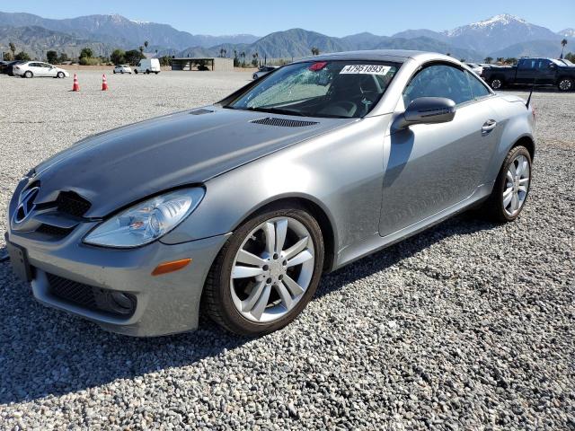 WDBWK5EA7AF229341 - 2010 MERCEDES-BENZ SLK 300 SILVER photo 1