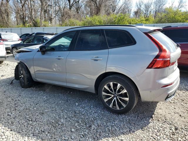 YV4L12RL8R1775153 - 2024 VOLVO XC60 PLUS SILVER photo 2