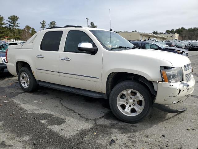 3GNTKGE39BG219564 - 2011 CHEVROLET AVALANCHE LTZ WHITE photo 4