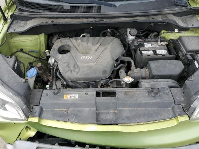 KNDJN2A24F7815027 - 2015 KIA SOUL GREEN photo 12