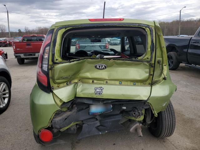 KNDJN2A24F7815027 - 2015 KIA SOUL GREEN photo 6