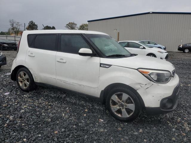 KNDJN2A2XJ7506266 - 2018 KIA SOUL WHITE photo 4