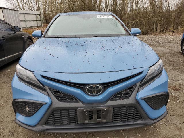 4T1G11AK6PU090383 - 2023 TOYOTA CAMRY SE NIGHT SHADE BLUE photo 5