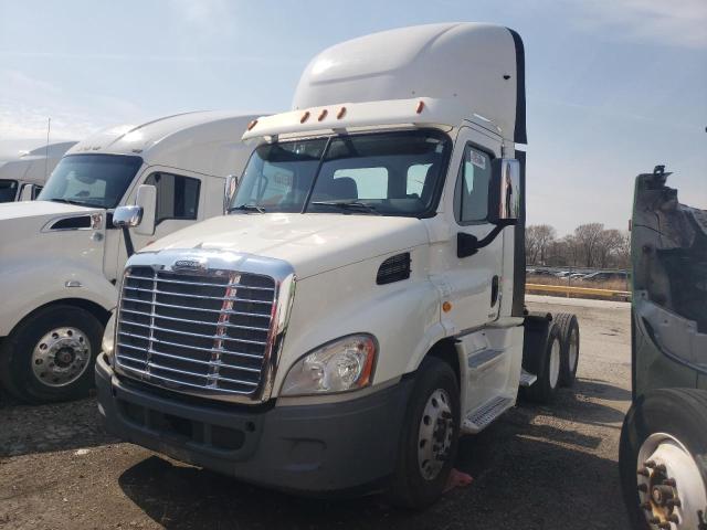 1FUJGBDV7ELFG8809 - 2014 FREIGHTLINER CASCADIA 1 WHITE photo 2