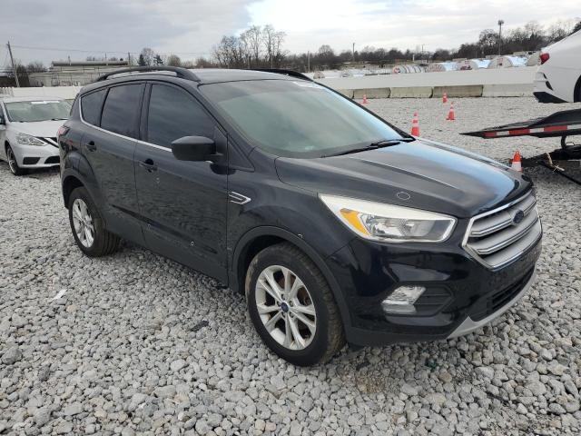 1FMCU0GD2JUC17694 - 2018 FORD ESCAPE SE BLACK photo 4