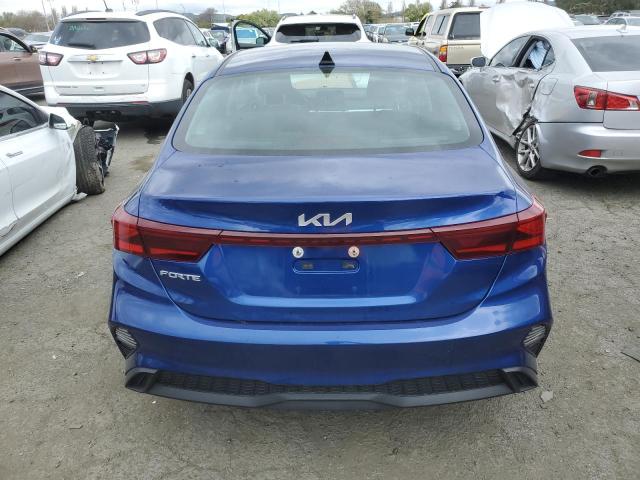 3KPF24AD9RE698724 - 2024 KIA FORTE LX BLUE photo 6