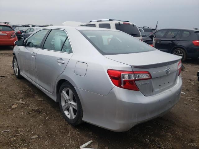 4T1BF1FK4EU437341 - 2014 TOYOTA CAMRY L SILVER photo 2