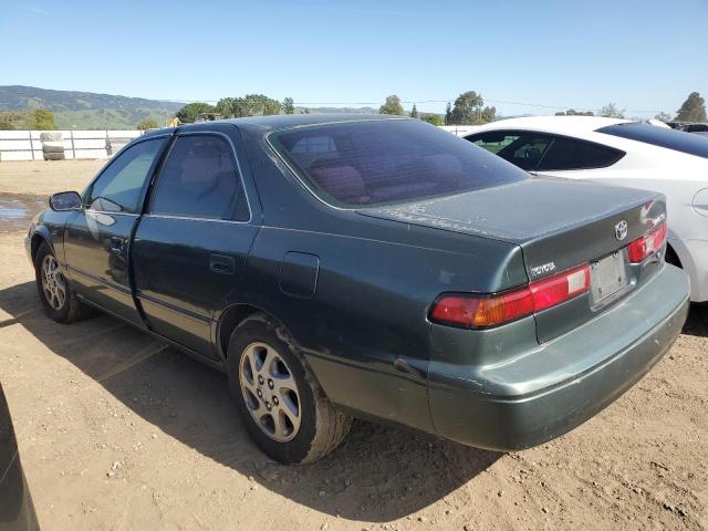 4T1BF22K6XU929951 - 1999 TOYOTA CAMRY LE GREEN photo 2