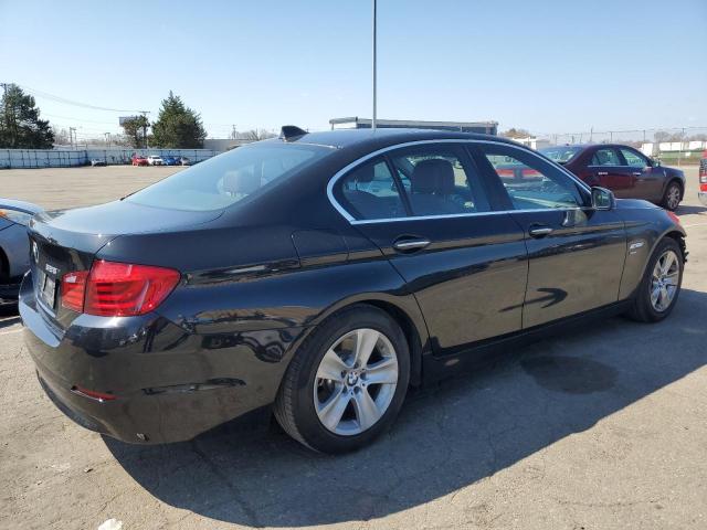 WBAXH5C59CDW10694 - 2012 BMW 528 XI BLACK photo 3