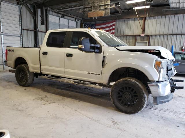 1FT7W2BT8HEB48881 - 2017 FORD F250 SUPER DUTY WHITE photo 4