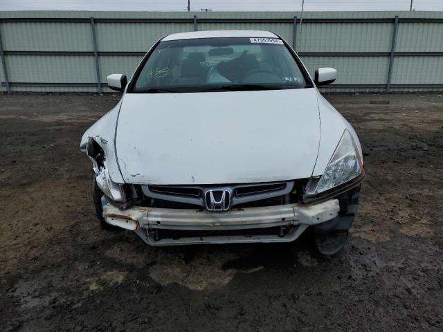 3HGCM563X3G712338 - 2003 HONDA ACCORD LX WHITE photo 5