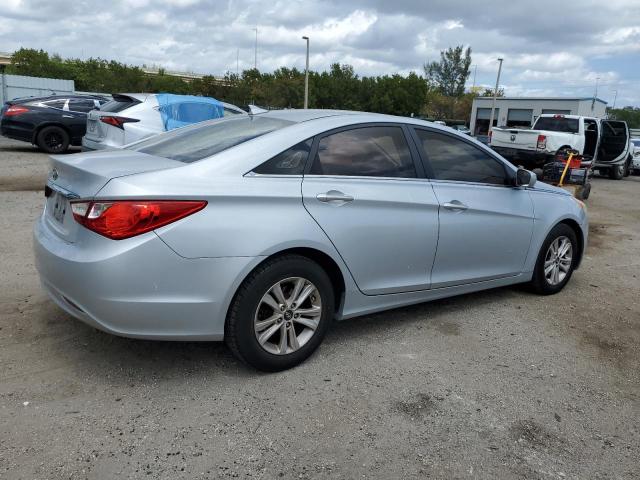 5NPEB4AC3DH771075 - 2013 HYUNDAI SONATA GLS SILVER photo 3