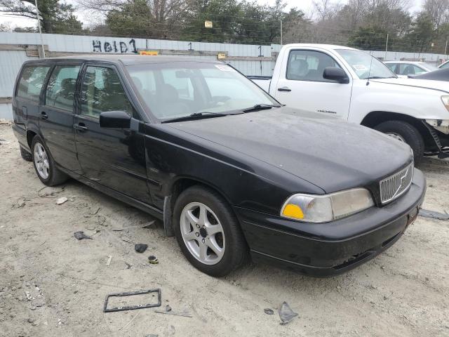 YV1LW5537W2421815 - 1998 VOLVO V70 BLACK photo 4