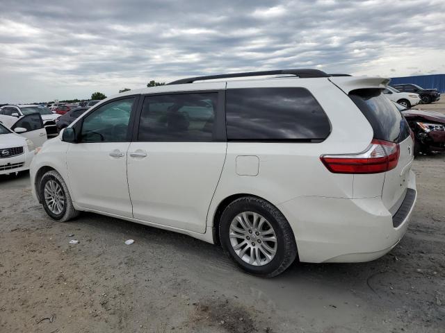 5TDYZ3DC2HS803237 - 2017 TOYOTA SIENNA XLE WHITE photo 2