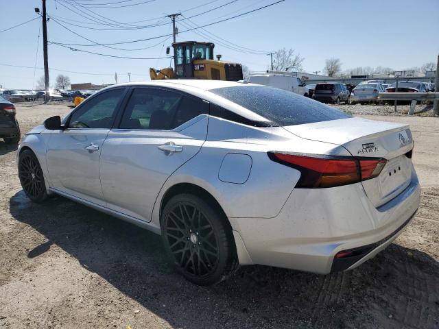 1N4BL4BV7KC133698 - 2019 NISSAN ALTIMA S SILVER photo 2