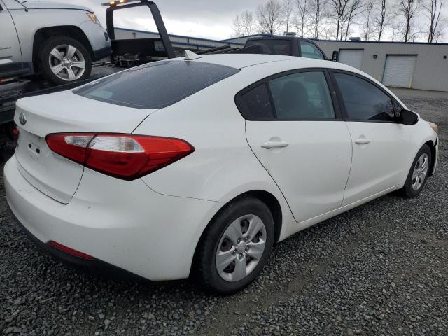 KNAFK4A69G5587596 - 2016 KIA FORTE LX WHITE photo 3