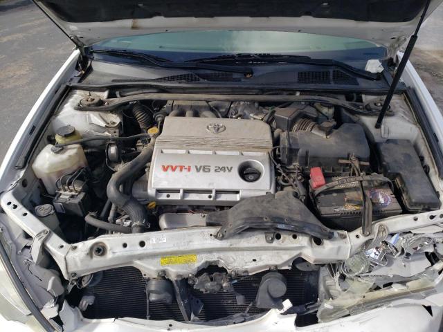 4T1BF30K25U620757 - 2005 TOYOTA CAMRY LE WHITE photo 11