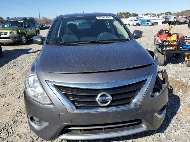 3N1CN7AP0JL827135 - 2018 NISSAN VERSA S 灰色 照片 5