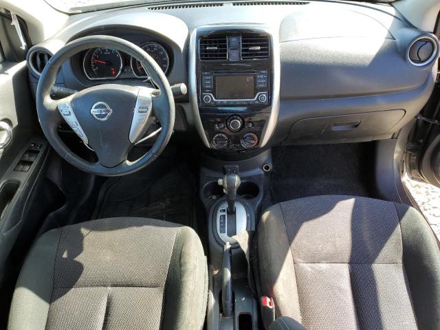 3N1CN7AP0JL827135 - 2018 NISSAN VERSA S 灰色 照片 8