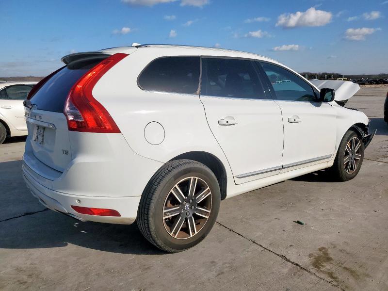 YV440MDR7H2130033 - 2017 VOLVO XC60 T5 DYNAMIC თეთრი ფოტო 3