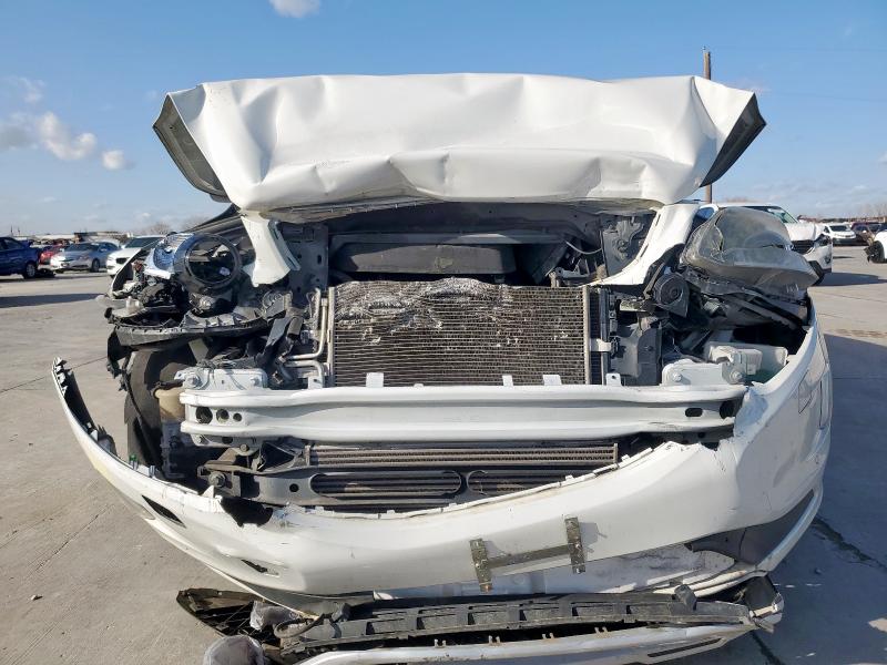 YV440MDR7H2130033 - 2017 VOLVO XC60 T5 DYNAMIC თეთრი ფოტო 5