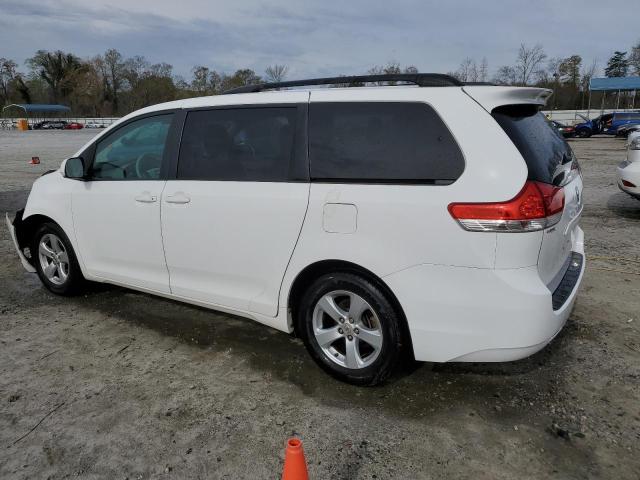 5TDKK3DC0CS221236 - 2012 TOYOTA SIENNA LE WHITE photo 2