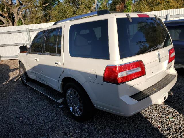 5LMFU27588LJ00944 - 2008 LINCOLN NAVIGATOR WHITE photo 2