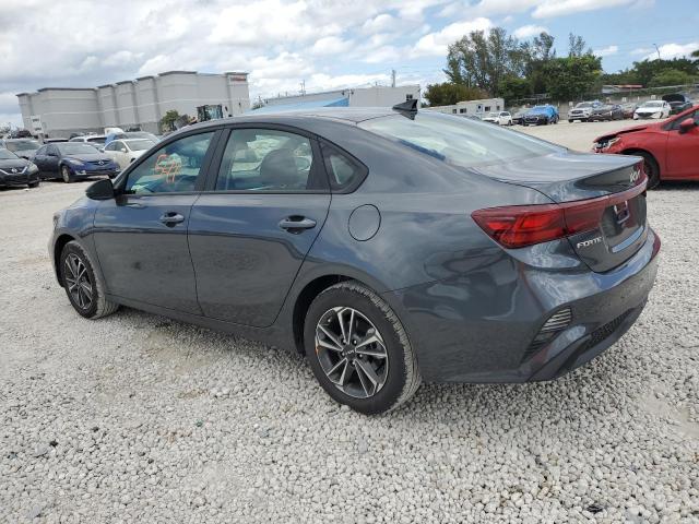 3KPF24AD6RE742257 - 2024 KIA FORTE LX GRAY photo 2