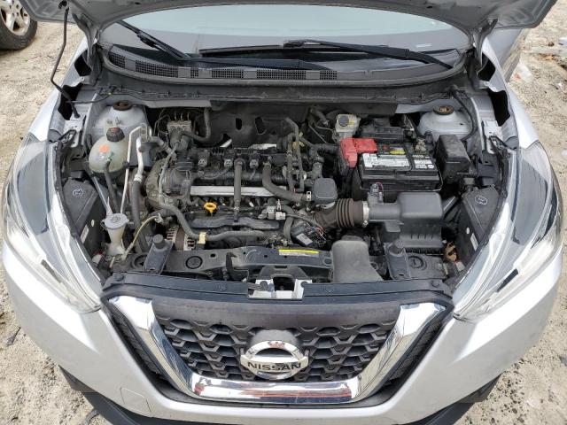 3N1CP5CU7JL531028 - 2018 NISSAN KICKS S SILVER photo 12