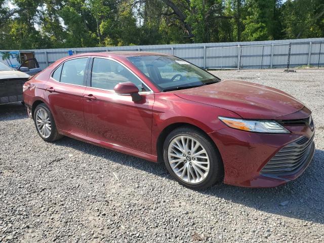 4T1B11HK9JU533990 - 2018 TOYOTA CAMRY L MAROON photo 4