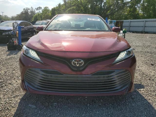 4T1B11HK9JU533990 - 2018 TOYOTA CAMRY L MAROON photo 5