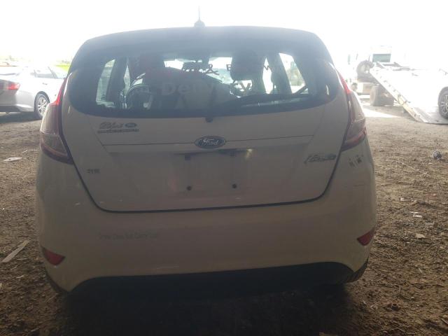 3FADP4EJ0KM143834 - 2019 FORD FIESTA SE WHITE photo 6