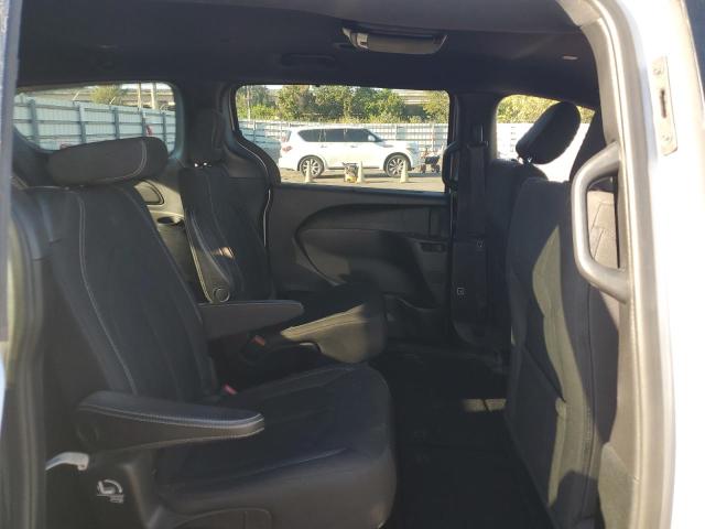 2C4RC1FG6JR228150 - 2018 CHRYSLER PACIFICA TOURING PLUS Gümüş foto 11