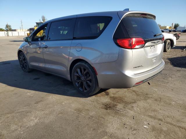 2C4RC1FG6JR228150 - 2018 CHRYSLER PACIFICA TOURING PLUS Gümüş foto 2