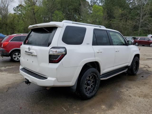 JTEZU5JR6F5094821 - 2015 TOYOTA 4RUNNER SR5 WHITE photo 3