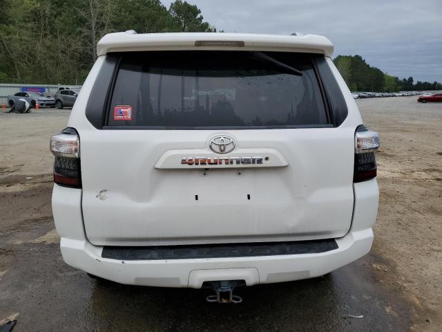 JTEZU5JR6F5094821 - 2015 TOYOTA 4RUNNER SR5 WHITE photo 6