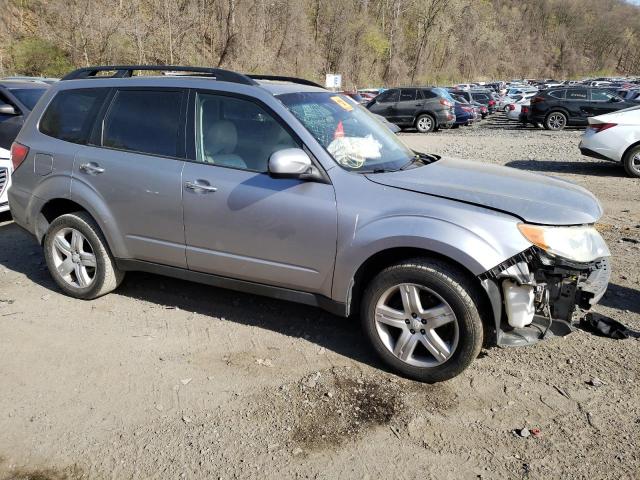 JF2SH6DC4AH746562 - 2010 SUBARU FORESTER 2.5X LIMITED SILVER photo 4